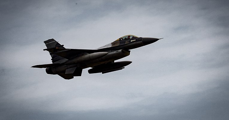 F-16 srušio ruski Su-34? Panika na ruskim kanalima: Hitno!! NATO je krenuo u lov