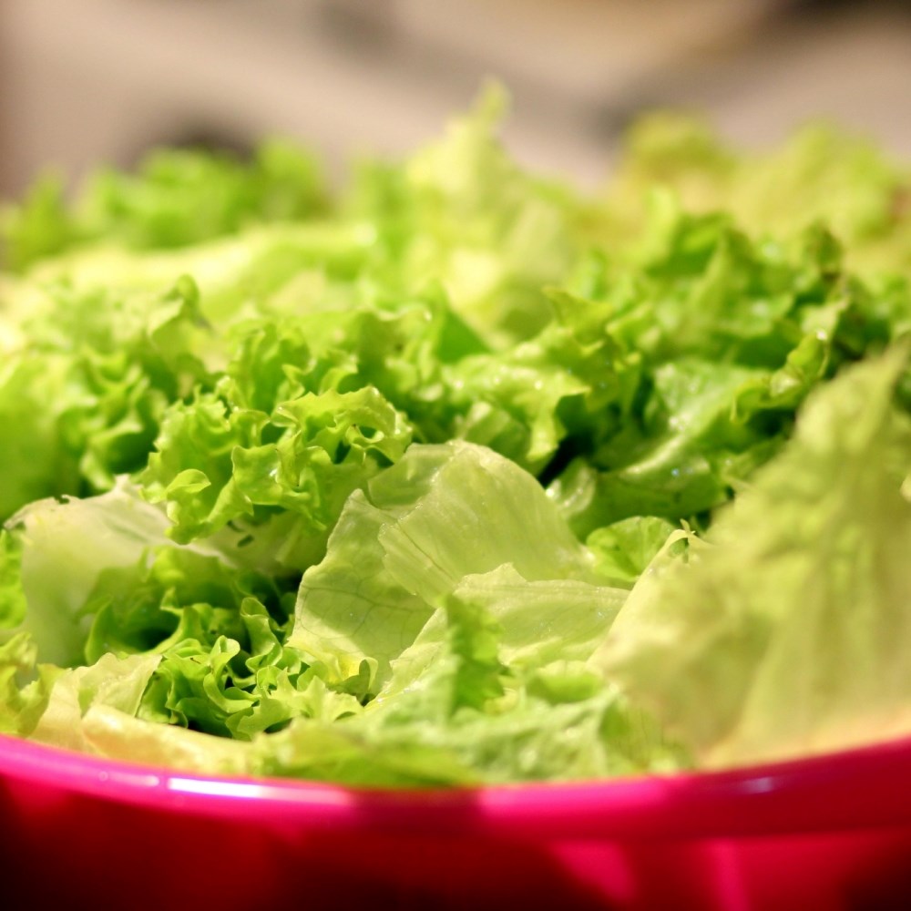 Salata vam više nikada neće propasti u hladnjaku uz ovaj jednostavan trik