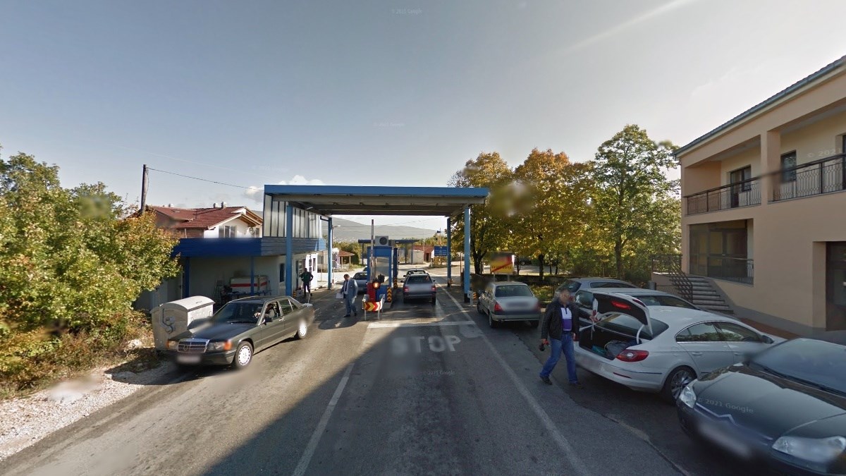 Pijan kod Imotskog htio prijeći granicu. Izmjerena mu 3.12 promila
