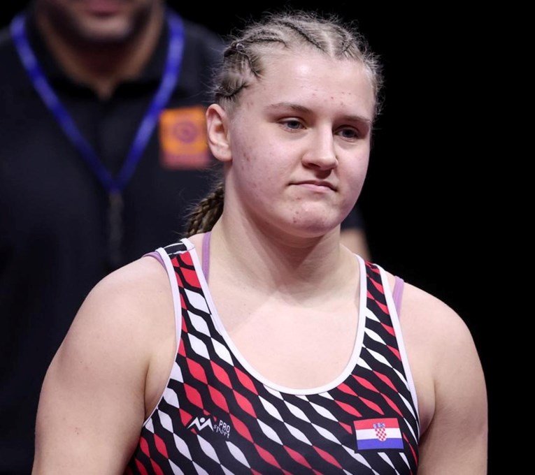 Veronika Vilk osvojila srebro na U23 EP-u i ispisala povijest hrvatskog hrvanja