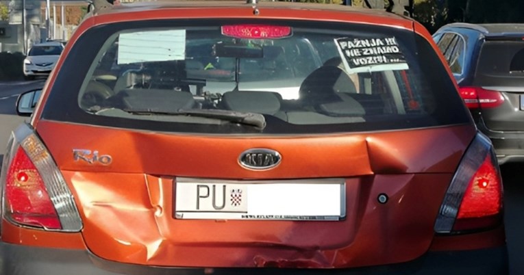Na autu pulskih registracija osvanula zanimljiva poruka koja je nasmijala ljude 