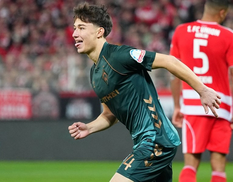 VIDEO Hrvatski dragulj zabio prvijenac u Bundesligi. Otac zaplakao na tribinama