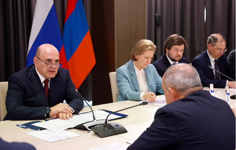 Armenski premijer u Rusiji: Nadam da ćemo riješiti problematična pitanja