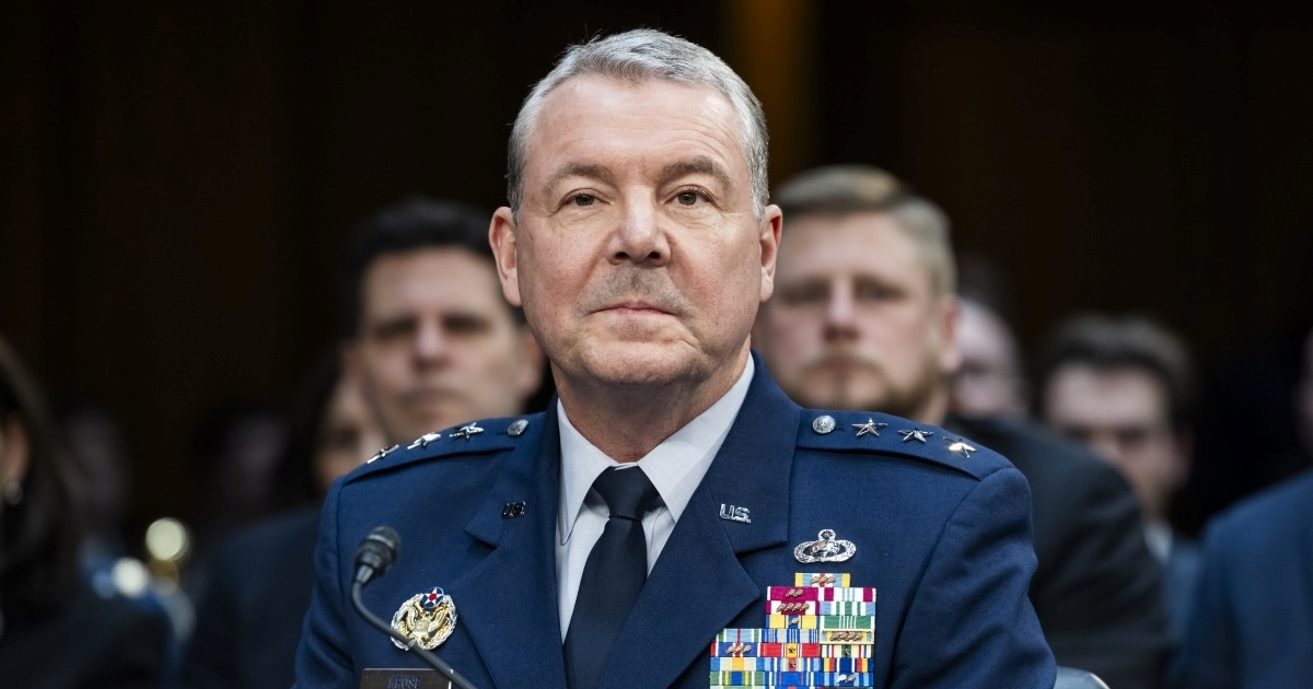 Pentagon smijenio šefa obavještajaca nakon izvješća o Iranu