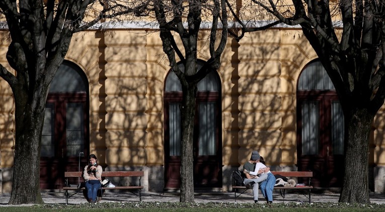 U Zagrebu je danas bilo i 16 stupnjeva Celzijusa, pogledajte prizore iz grada