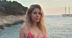 Hrvatska glumica objavila fotke s Hvara na kojima pozira u minijaturnom badiću