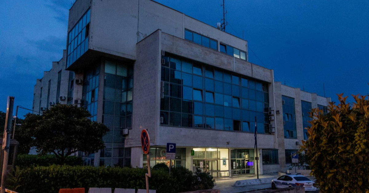 Policajac izboden u Splitu. Priveden 18-godišnjak s psihičkim problemima