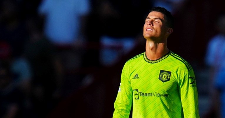 Pogledajte Ronaldov izlazak s terena nakon 0:4 protiv Brentforda