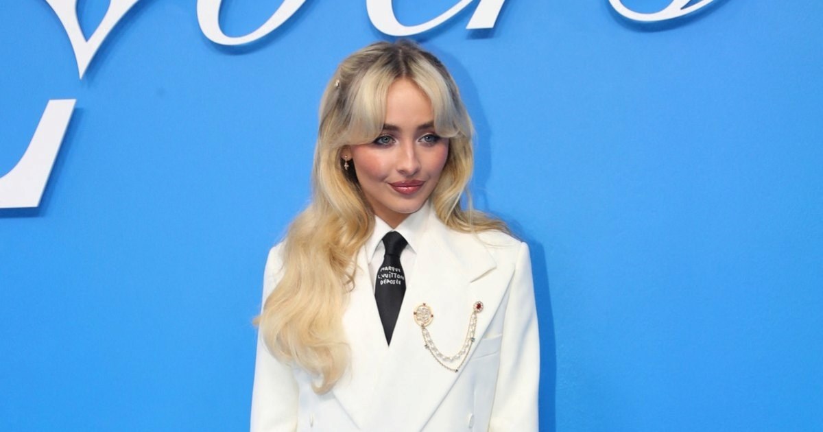 Sabrina Carpenter pokazala isklesane noge u odvažnoj kombinaciji