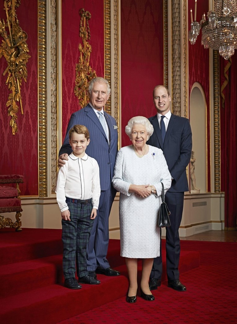 Jesu li zbog ove fotke Meghan i Harry zauvijek napustili kraljevsku obitelj?