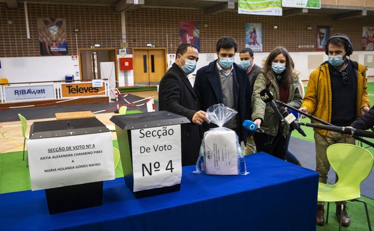 U Portugalu počeli predsjednički izbori, građani usred lockdowna idu na birališta