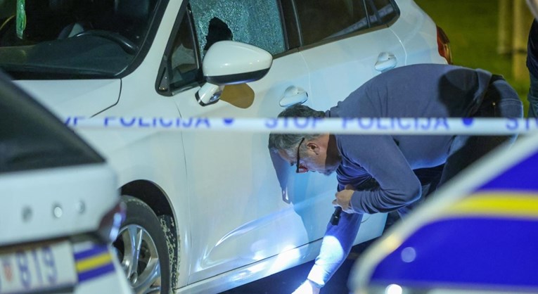 FOTO Oštećeni auto i Dom zdravlja u Zagrebu. Svjedok: Pucano je iz zračne puške