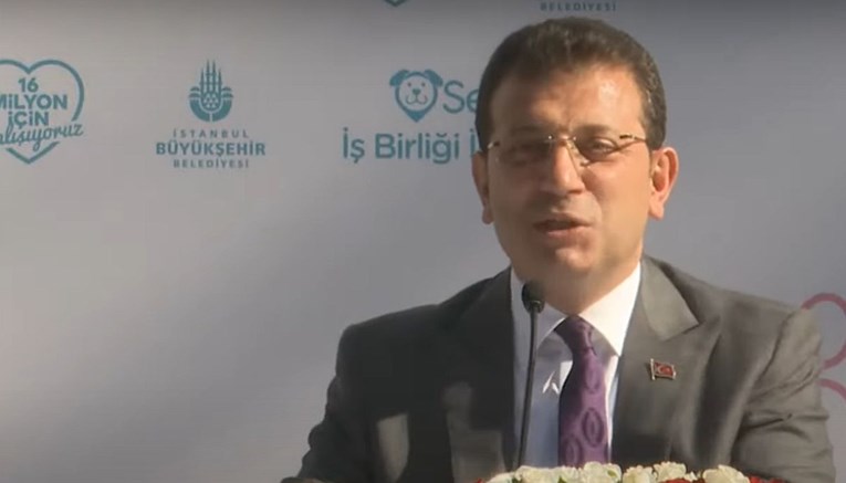 Istanbulski gradonačelnik ima koronavirus, završio je u bolnici