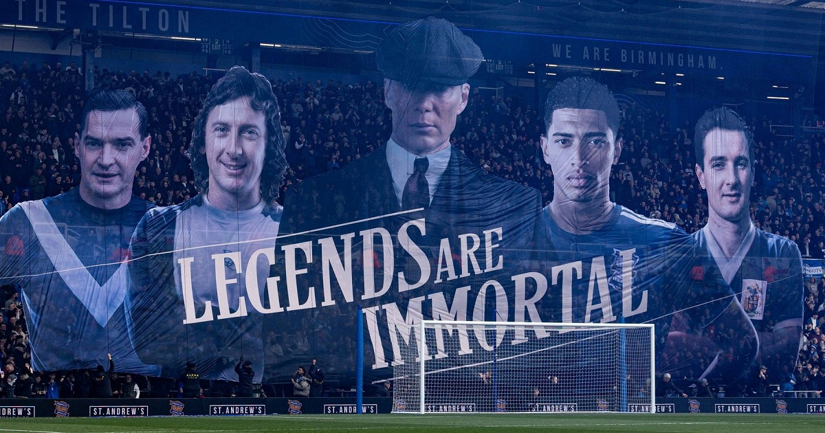 Bellingham na koreografiji s Tommyjem Shelbyjem. Navijači Birminghama: Ovo je cringe