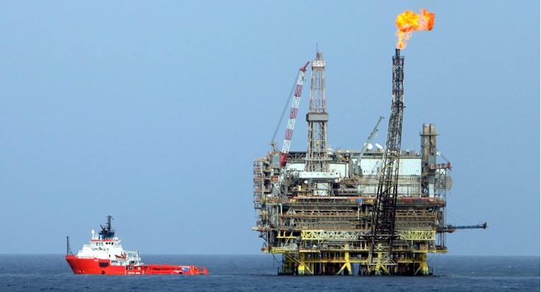 OPEC+ neće povećati proizvodnju nafte: "Rusija i dalje prodaje naftu, nađu oni način"