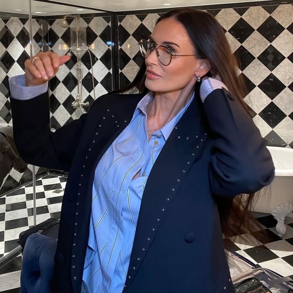 Demi Moore iznenadila promjenom frizure, pišu joj: "Molim te, reci da nosiš periku"