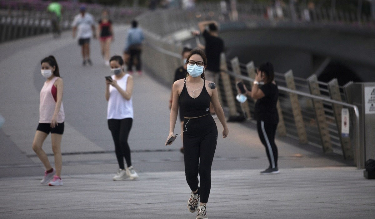 Singapur potpuno mijenja plan. Prestat će masovno testirati i brojati slučajeve