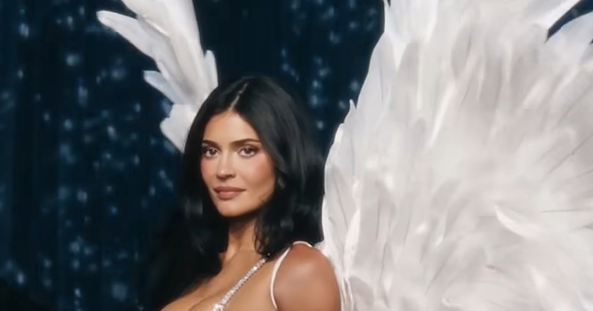 VIDEO Kylie Jenner nosila je najskuplji VS grudnjak. Stigla je jeftinija verzija