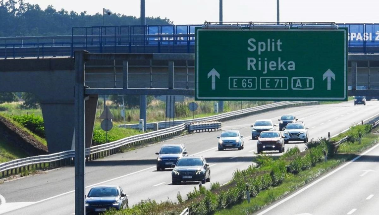 HAK: Prepreka na A1 u smjeru Zagreba, vozi se 80 km/h