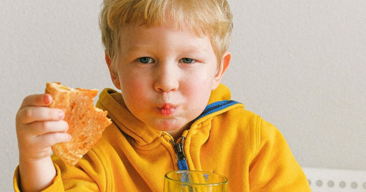 Djeca i tinejdžeri trebaju izbjegavati napitke s 3 sastojka, upozoravaju istraživači