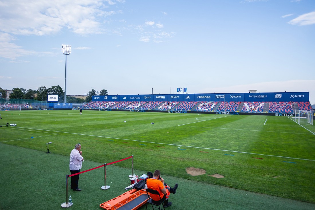 FOTO Hajduk igra utakmicu sezone na stadionu koji je potpuna anomalija