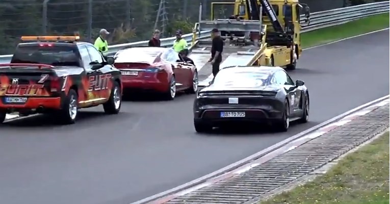 Video govori sve: Porsche – Tesla 1:0