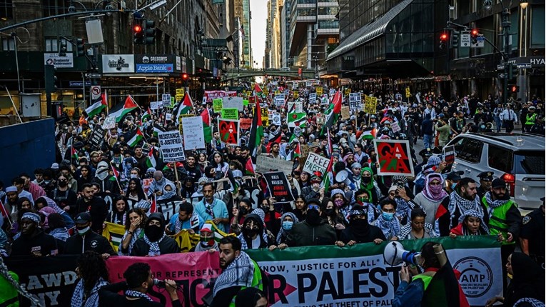 Tisuće u New Yorku izašle na ulice tražeći slobodu za Palestinu