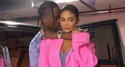 Kylie Jenner i Travis Scott objavili nikad viđenu snimku s porođaja