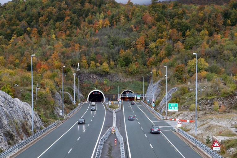 Zagrepčanin u tunelu Sv. Rok vozio 105 km/h brže od dopuštenog
