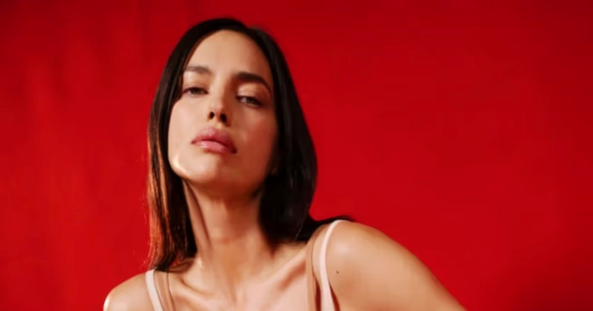 “Božica”: Irina Shayk blista u kampanji za donje rublje