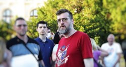 Priveden jedan od desničarskih vođa na prosvjedima u Srbiji