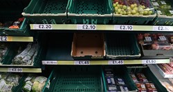 Britanski supermarketi na police stavljaju povrće od kartona