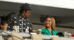 Jay Z objasnio zašto su on i Beyoncé sjedili za vrijeme himne i mnoge iznenadio