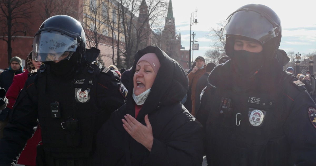 Eurozastupnik Flego pitao Komisiju kako će EU pomoći Rusima koji se protive Putinu
