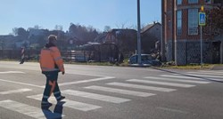 VIDEO Hrvatske ceste u Zagorju poslale radnika da vodi pješake preko zebre