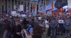 Više od 20.000 ljudi prosvjeduje u centru Moskve