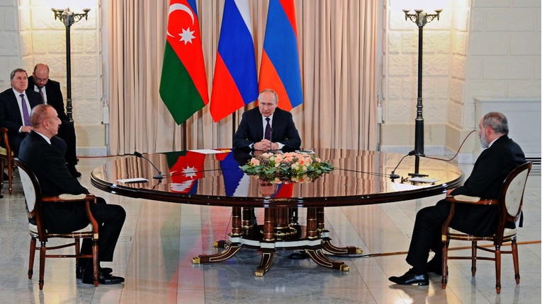 Armenija i Azerbajdžan dogovorili se da neće koristiti silu