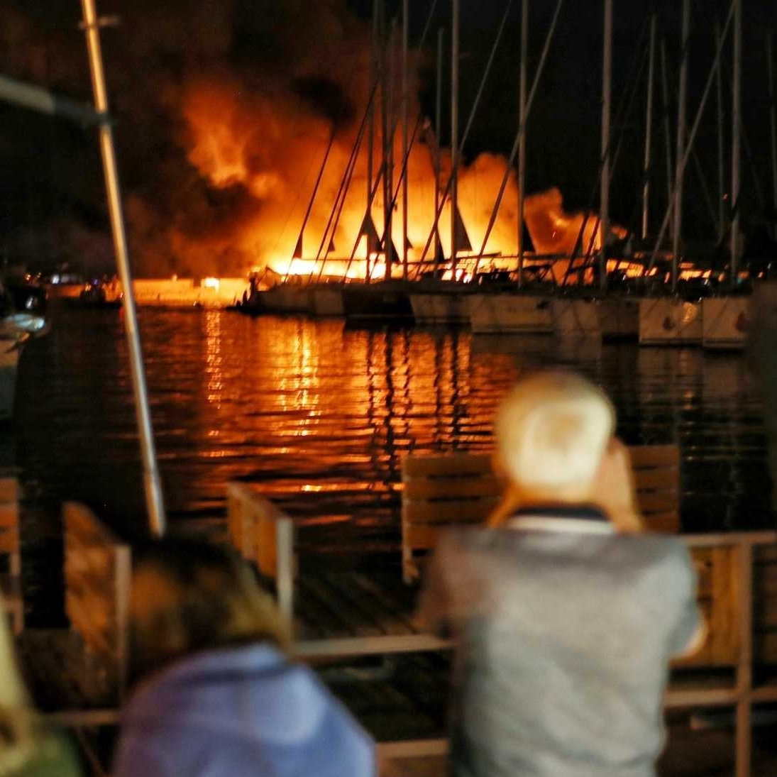 Vlasnik Marine: Kuhali su večeru na brodu i onda je krenuo požar