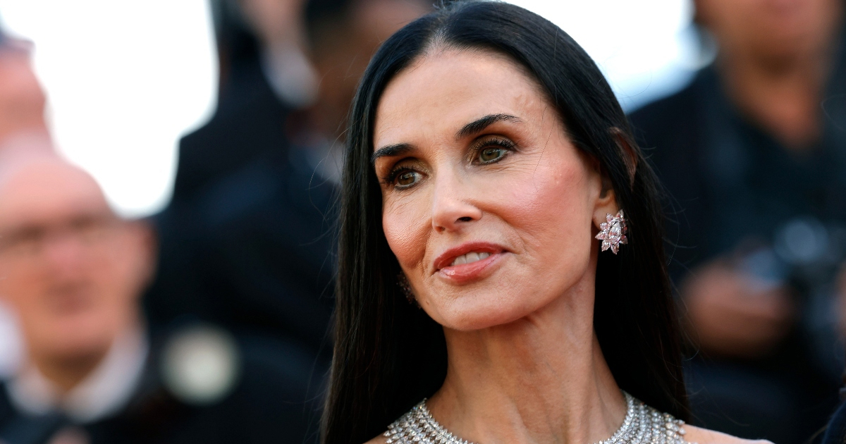 Demi Moore oduševila glamuroznim izdanjem na otvorenju Cannesa