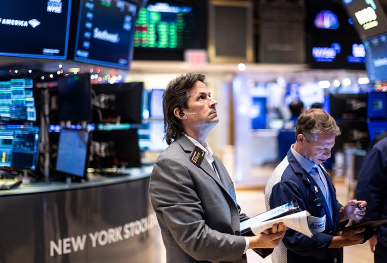 Wall Street oštro pao nakon Fedovih poruka
