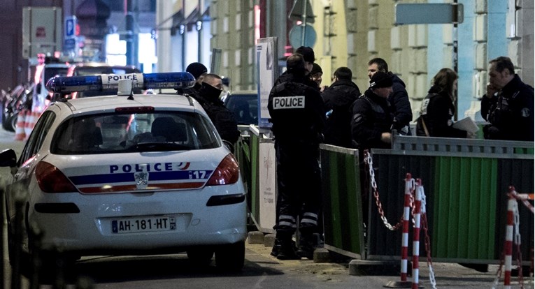 Lopovi opljačkali draguljarnicu u centru Pariza, šteta je veća od dva milijuna eura