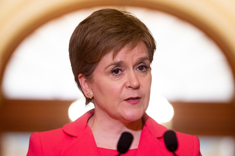 Sturgeon će izbore pretvoriti u referendum o škotskoj neovisnosti