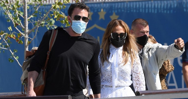 J. Lo u elegantnom izdanju stigla u Veneciju s Benom Affleckom