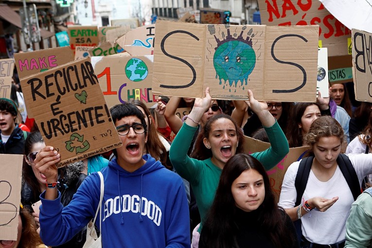 Preko četrdeset posto mladih najviše zabrinuto zbog klimatskih promjena