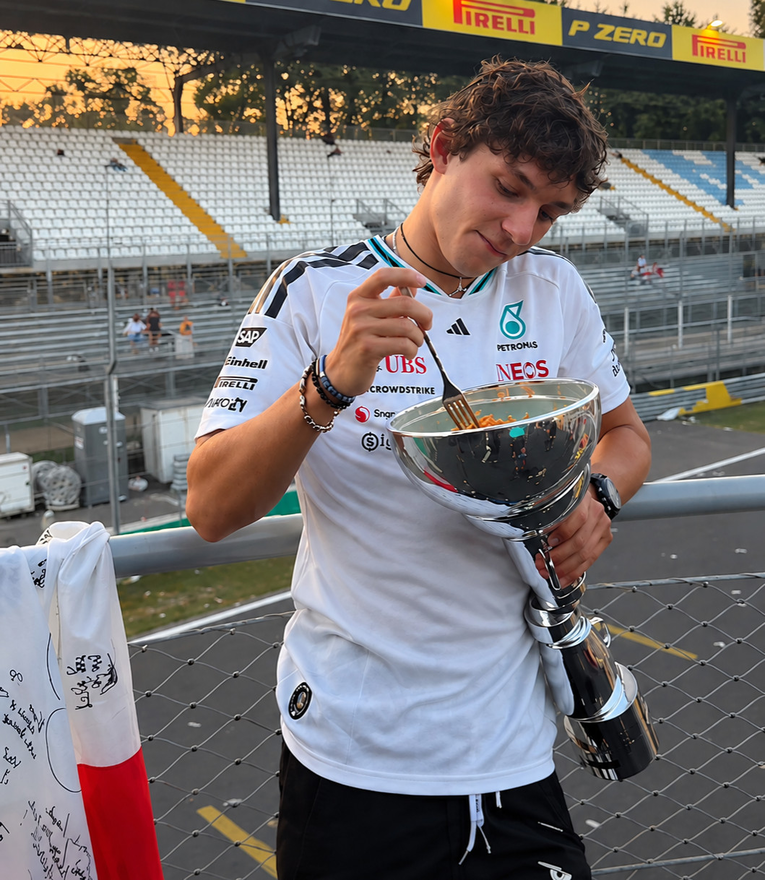 Pogledajte kako je Kimi Antonelli proslavio prvu F1 pobjedu u Monzi 😁