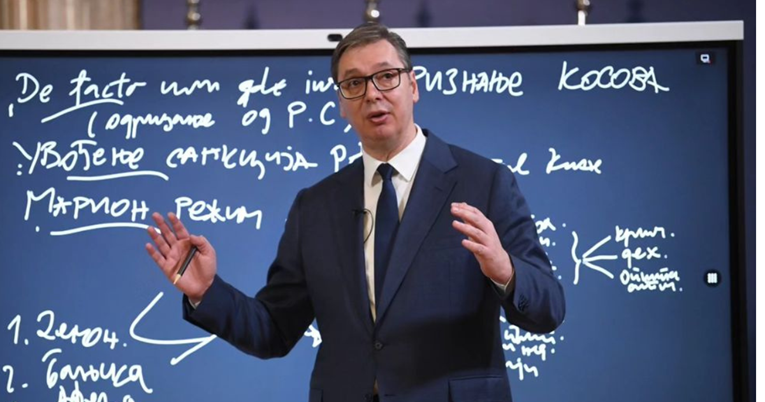 "Nešto najjače što nam se dogodilo kao narodu": Vučića sprdaju zbog bizarne presice