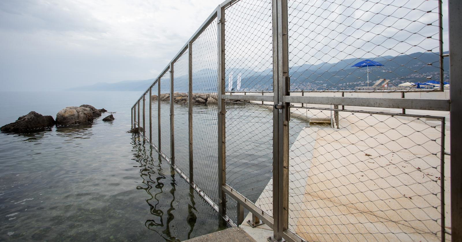 Novinar HRT-a: Pokušao sam ući na Hiltonovu plažu, nisu mi dopustili