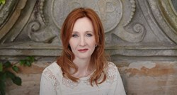 J. K. Rowling napala trans-aktivistica: "Nadam se da staneš u mrtvačka kola"
