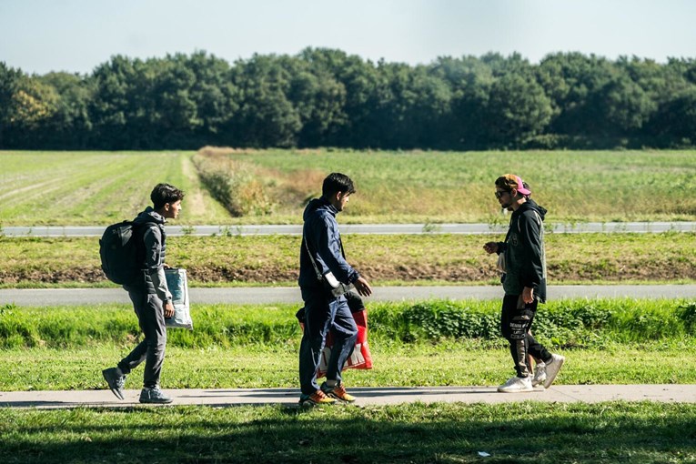 Radne dozvole za azilante u SAD-u bi mogle biti obustavljene na "mnogo godina"