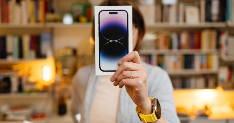Apple traži načine da ublaži udar carina i zadrži cijene